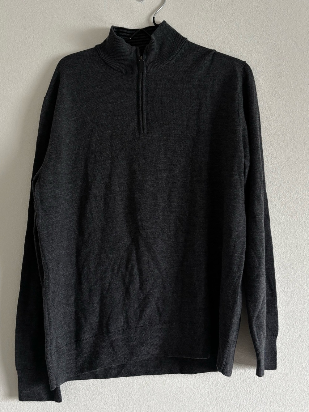 UNTUCKit Men's Charcoal 1/4 Zip Sweater large